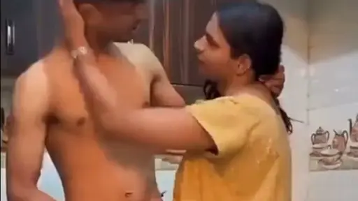 Paki mom son