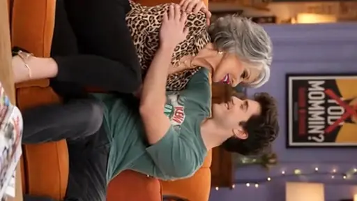 Mother son sitcom 3 ai