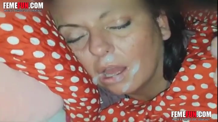 Drugged Mom Porn - Son giving cums in passed out drunk mom mouth | Full Family