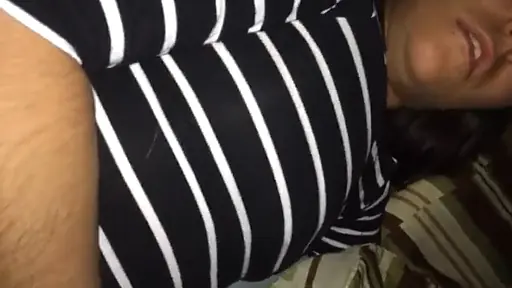 Cojiendome a la borracha de mi hermana en su cuarto