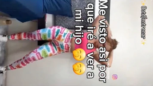 Gym en casa con su hijo
